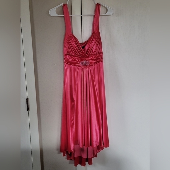 City Triangles Hot Pink Beaded V Neck Formal Satin Like Party Prom Dress - Picture 1 of 11